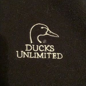 Ducks unlimited sweater vest. Black